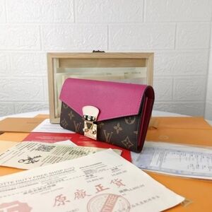 <AUTHENTIC>Louis Vuitton  wallet